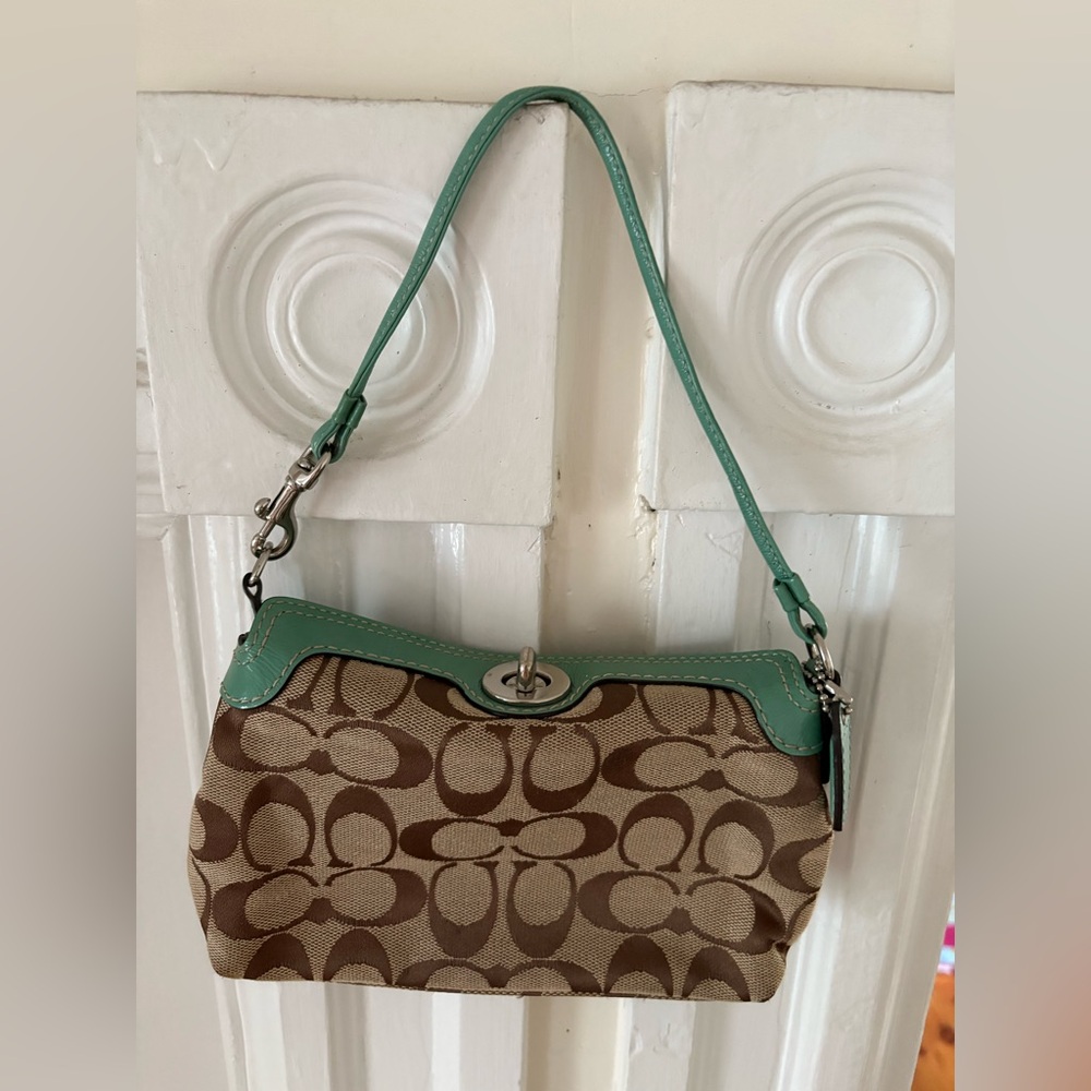 Coach Jacquard Logo C Turn Lock Clasp
